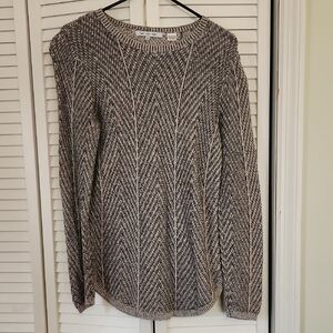 Chic Black and White Knit Sweater